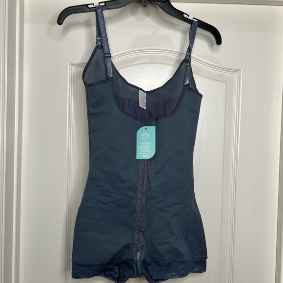 NWT Gray Colombian faja/ Shapewear - Picture 4 of 10